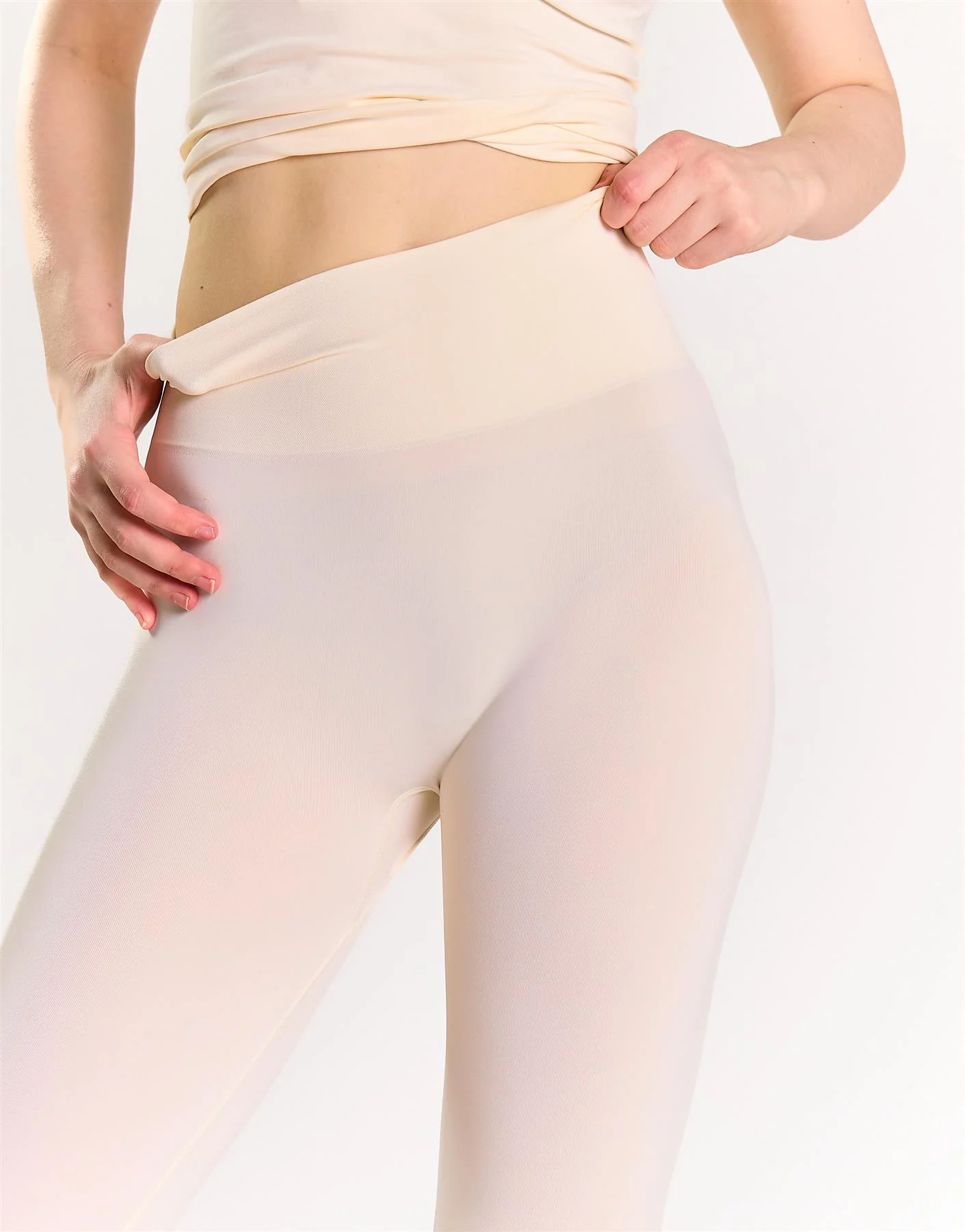 Agon Women's White Activewear Leggings - Image 3