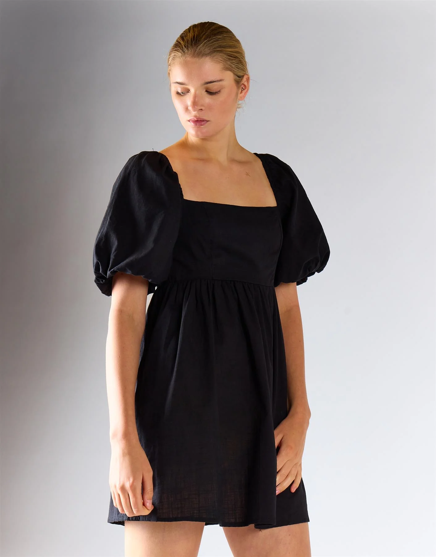 Balloon Sleeve Flowy Mini Dress - Black - Image 3