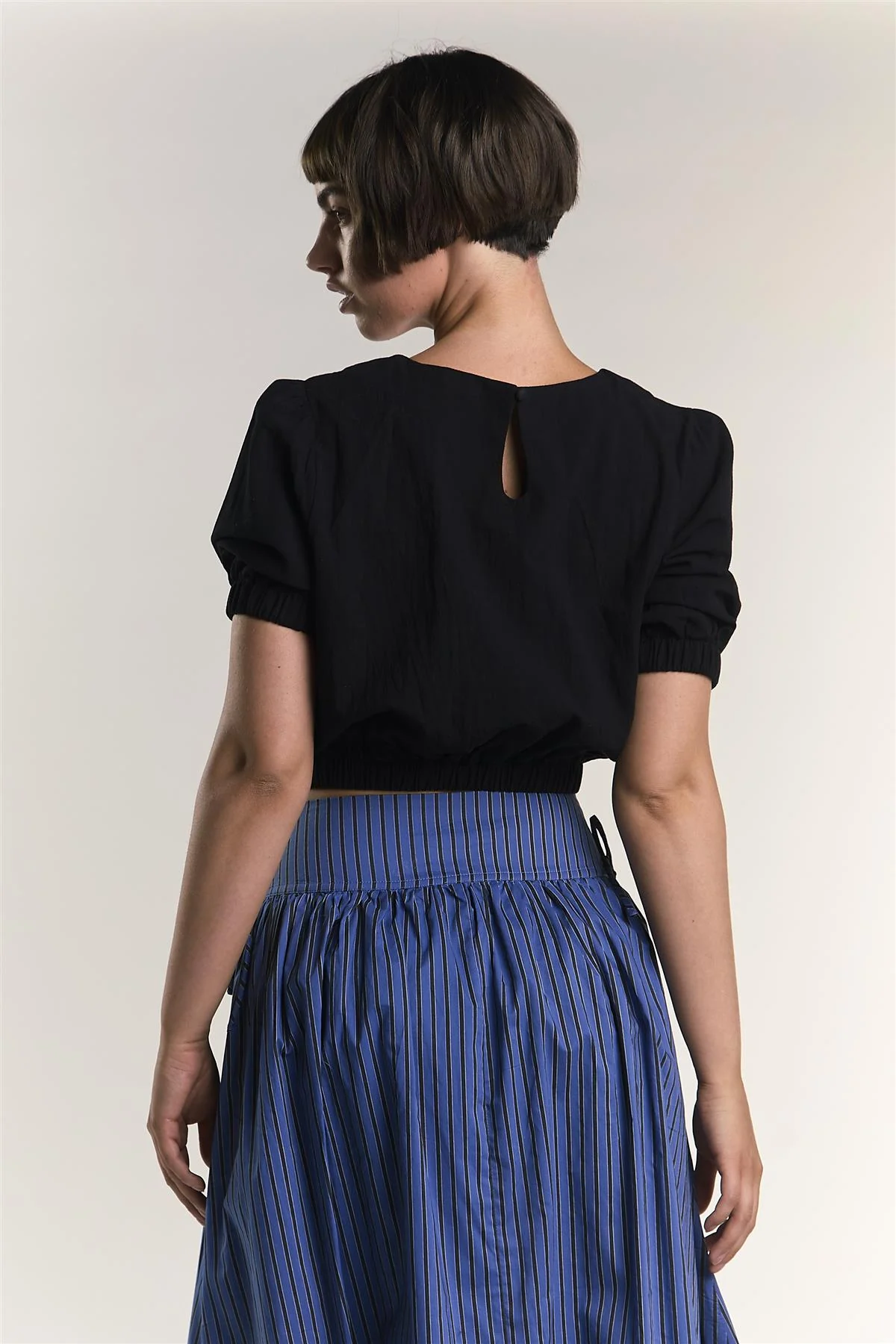 Black Crew-Neck Puff-Sleeve-Top - Image 2