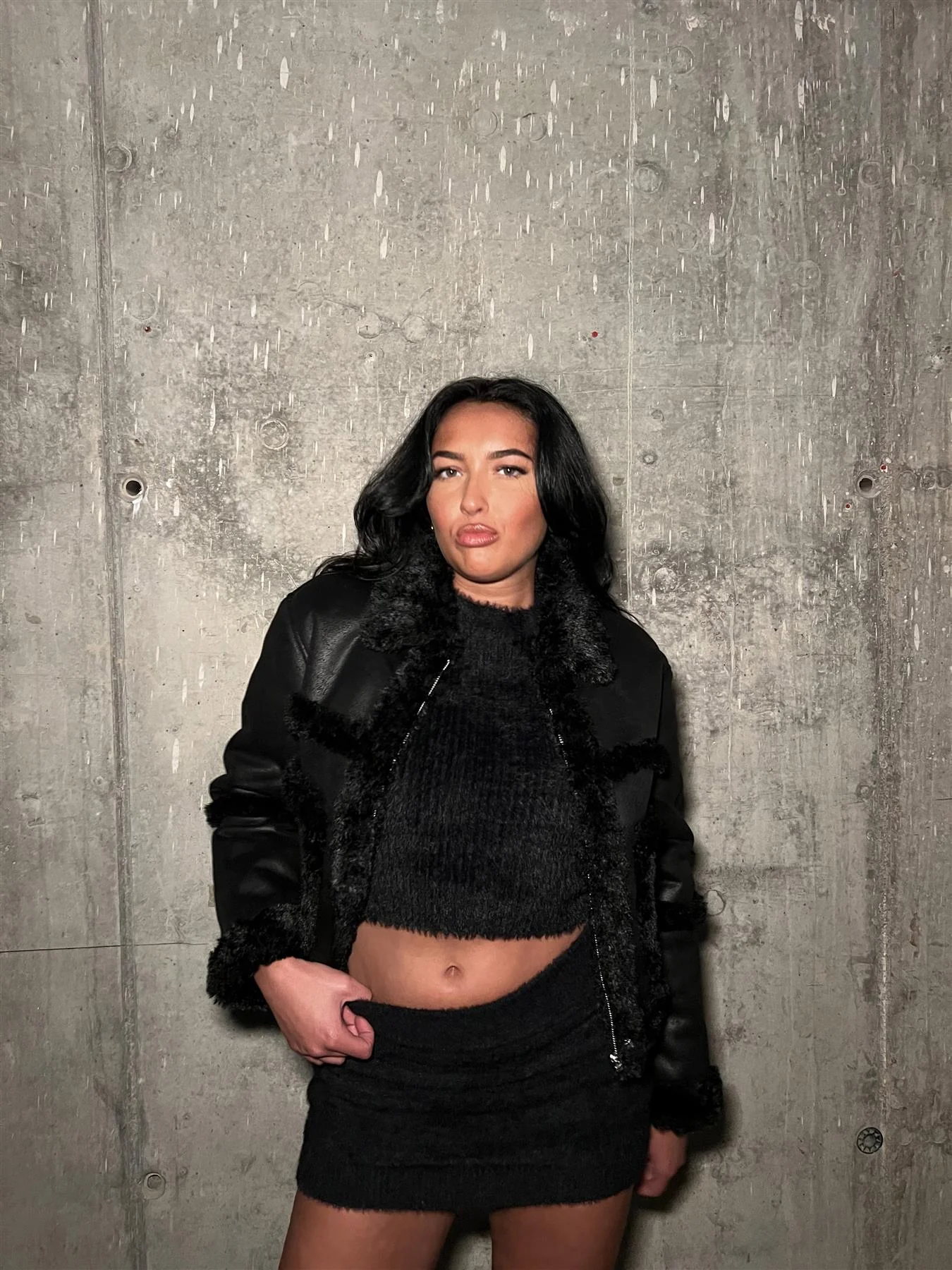 Black Fur-Trim Cropped-Jacket - Image 2