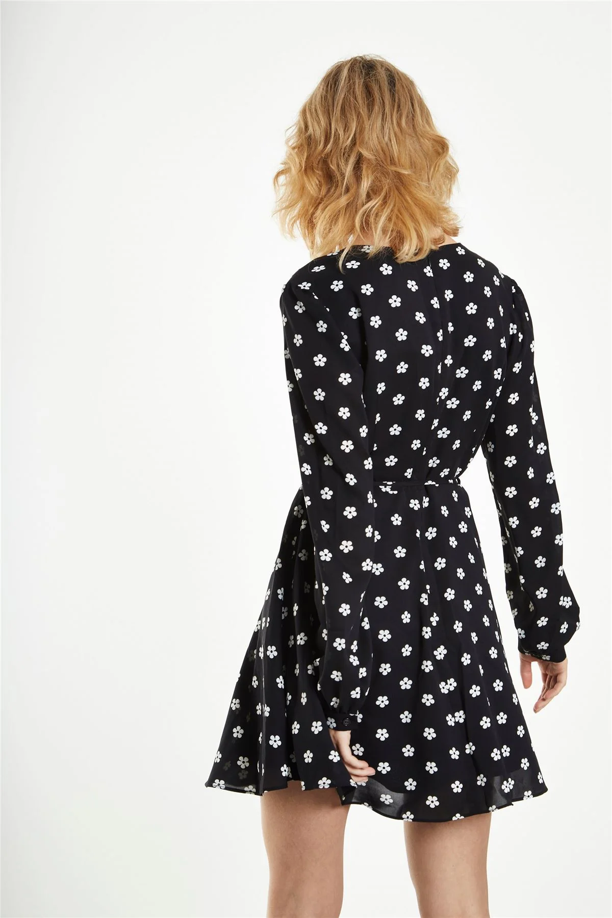 Black-White Daisy Long Sleeve Mini-Dress - Image 6