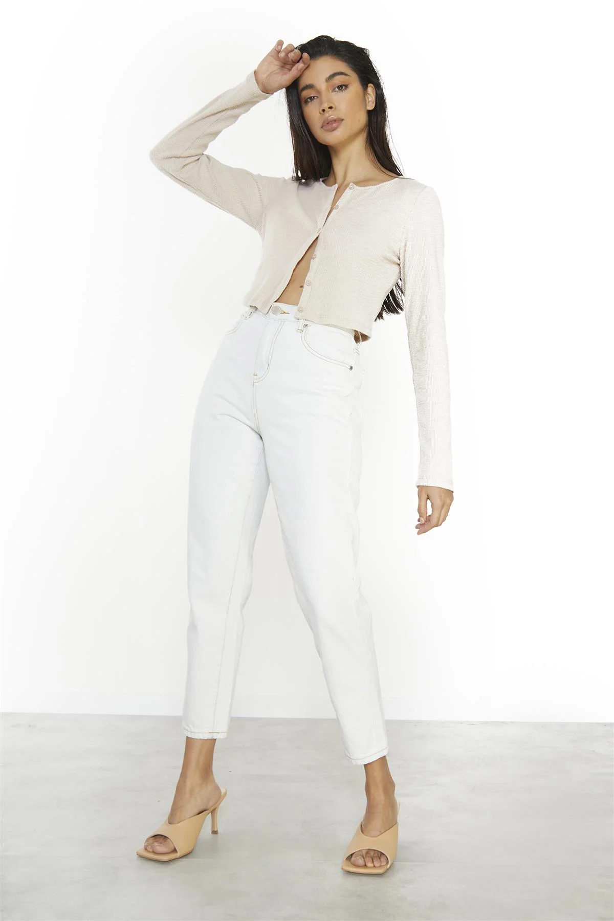 Bleach Wash Slim Cropped Jeans