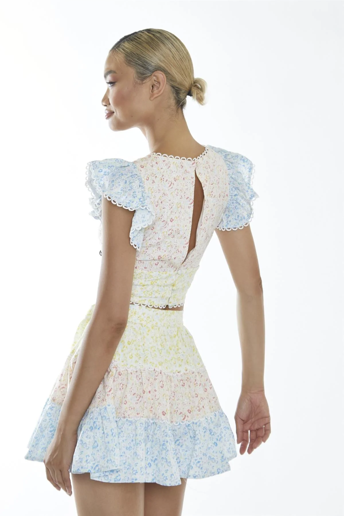Ditsy Floral Colour Block V-Neck Frill Sleeve Top - Image 2