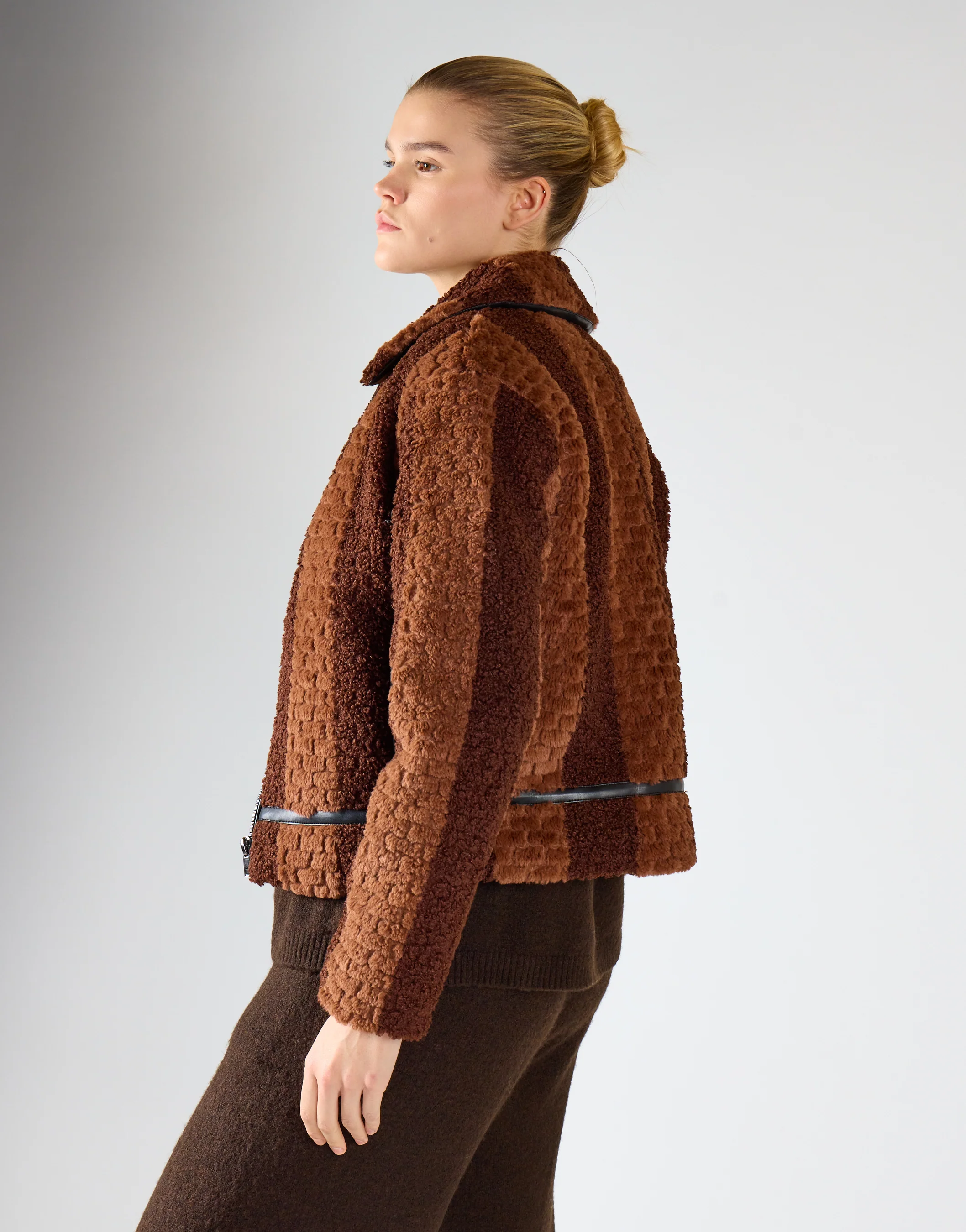 Full Sleeves Cardigan - Brown Stripe Fur - Image 4