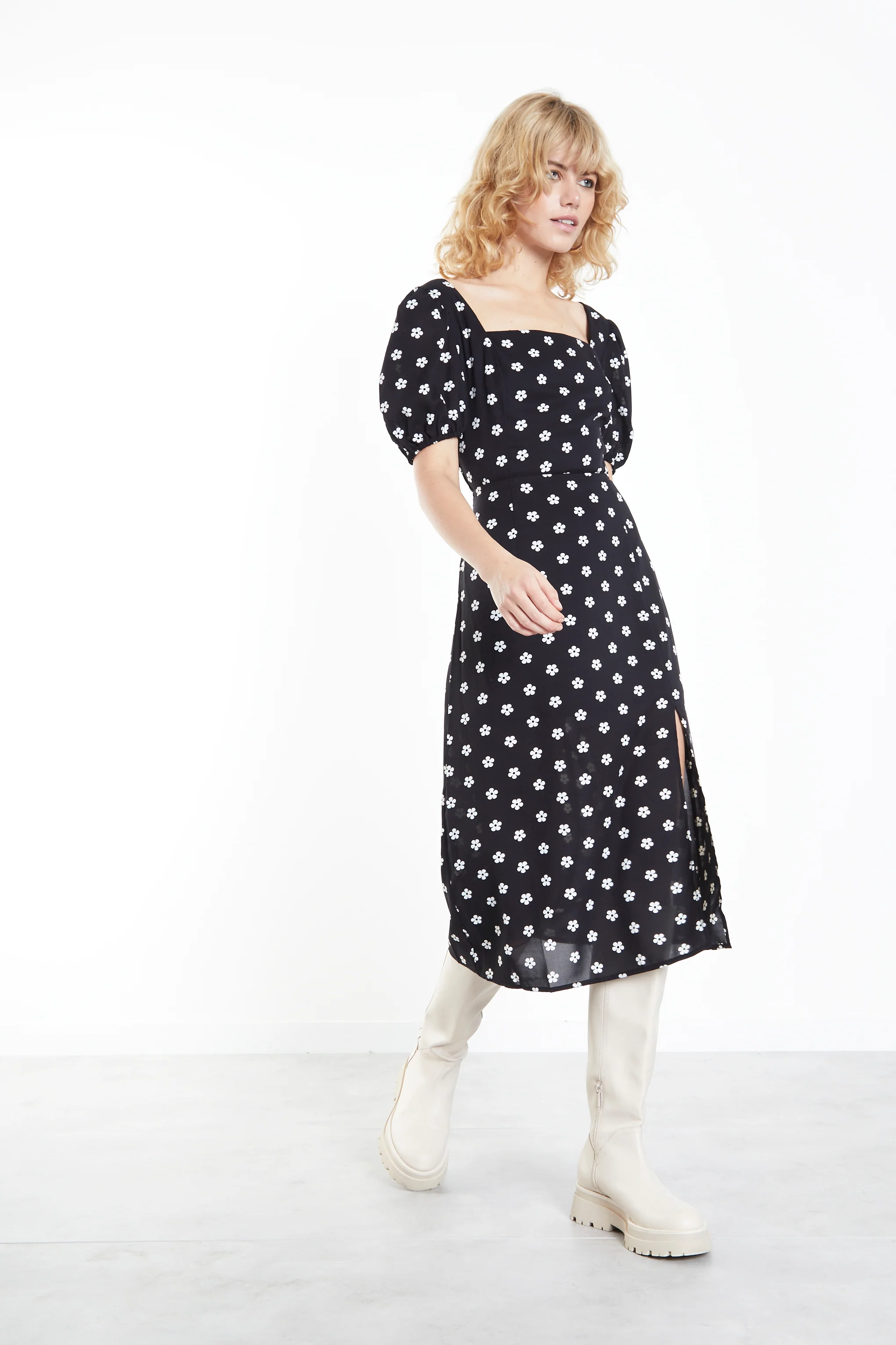 Glamorous Black White Daisy Tie Back Midi Dress - Image 4