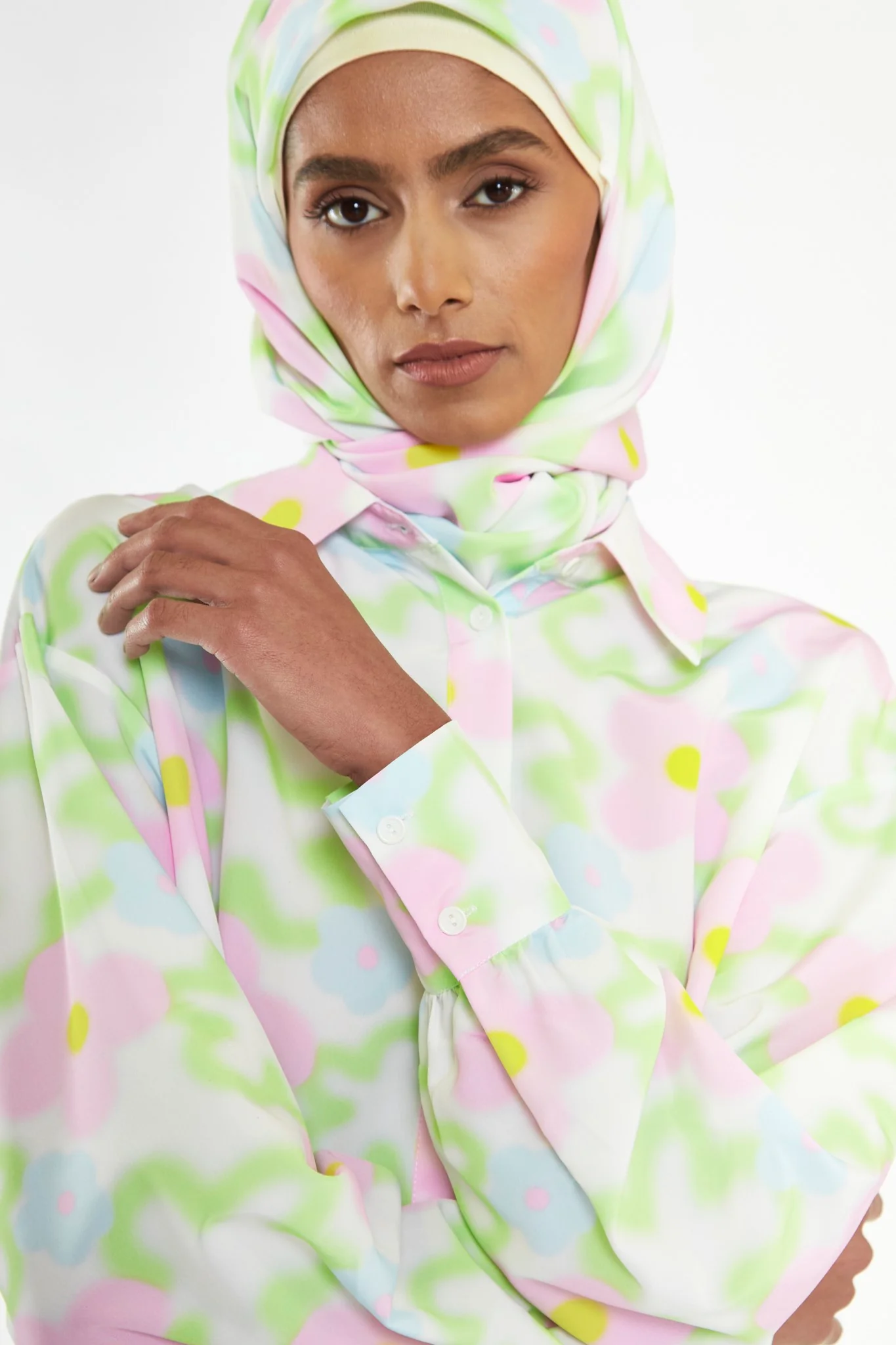 Multi Blurred Floral Headscarf - Image 4