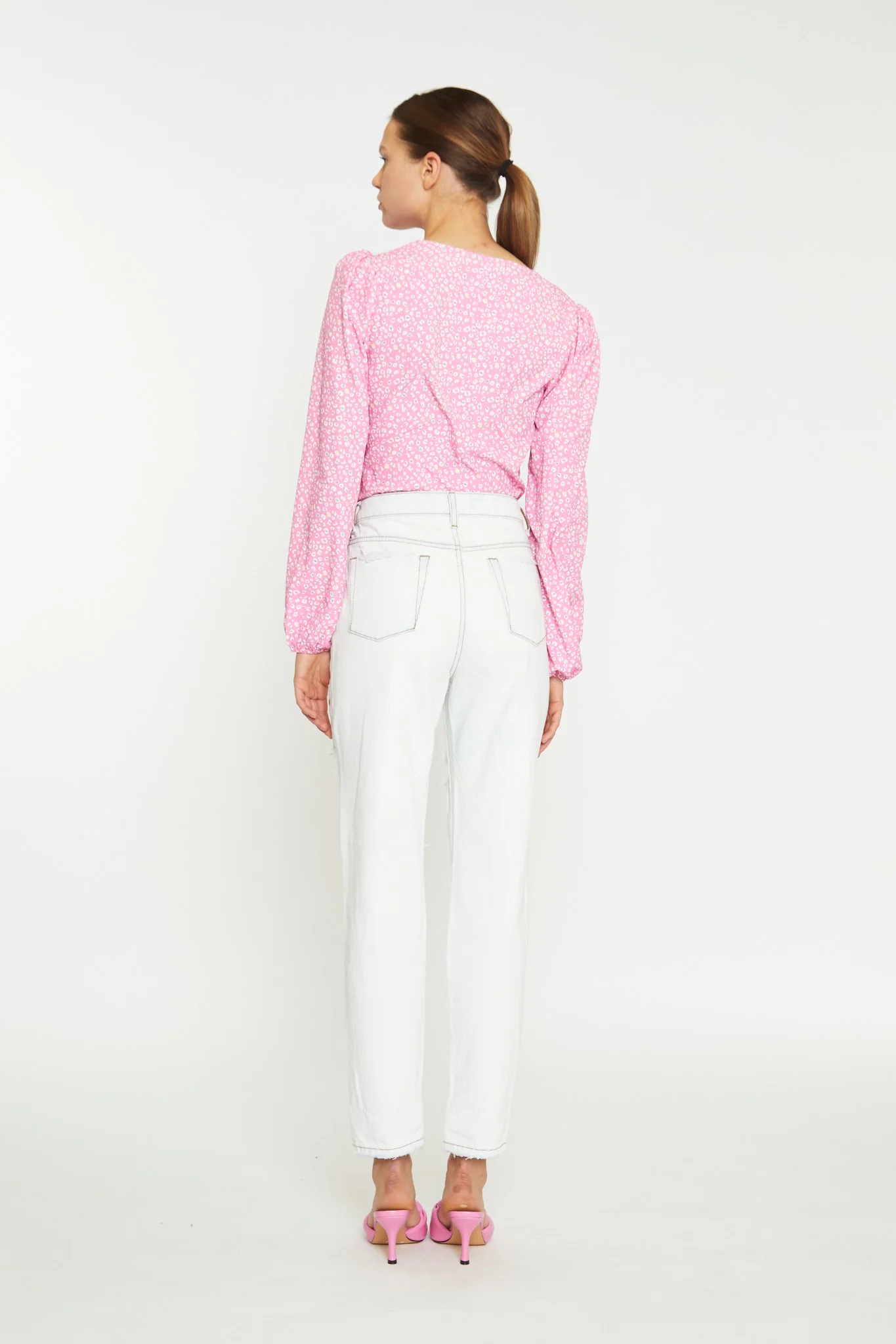 Sunbleached Distressed Rip-Detail Relaxed Fit Jeans - Image 2