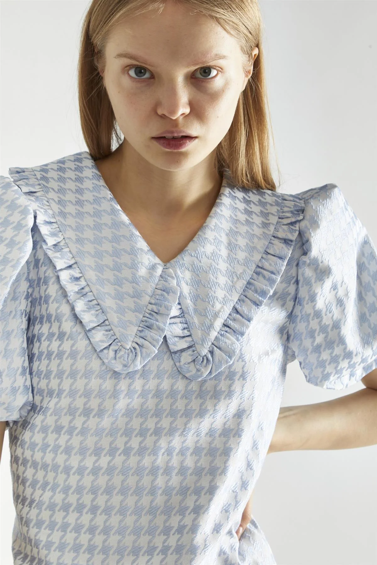 Light-Blue Houndstooth Statement-Collar Mini-Dress - Image 4