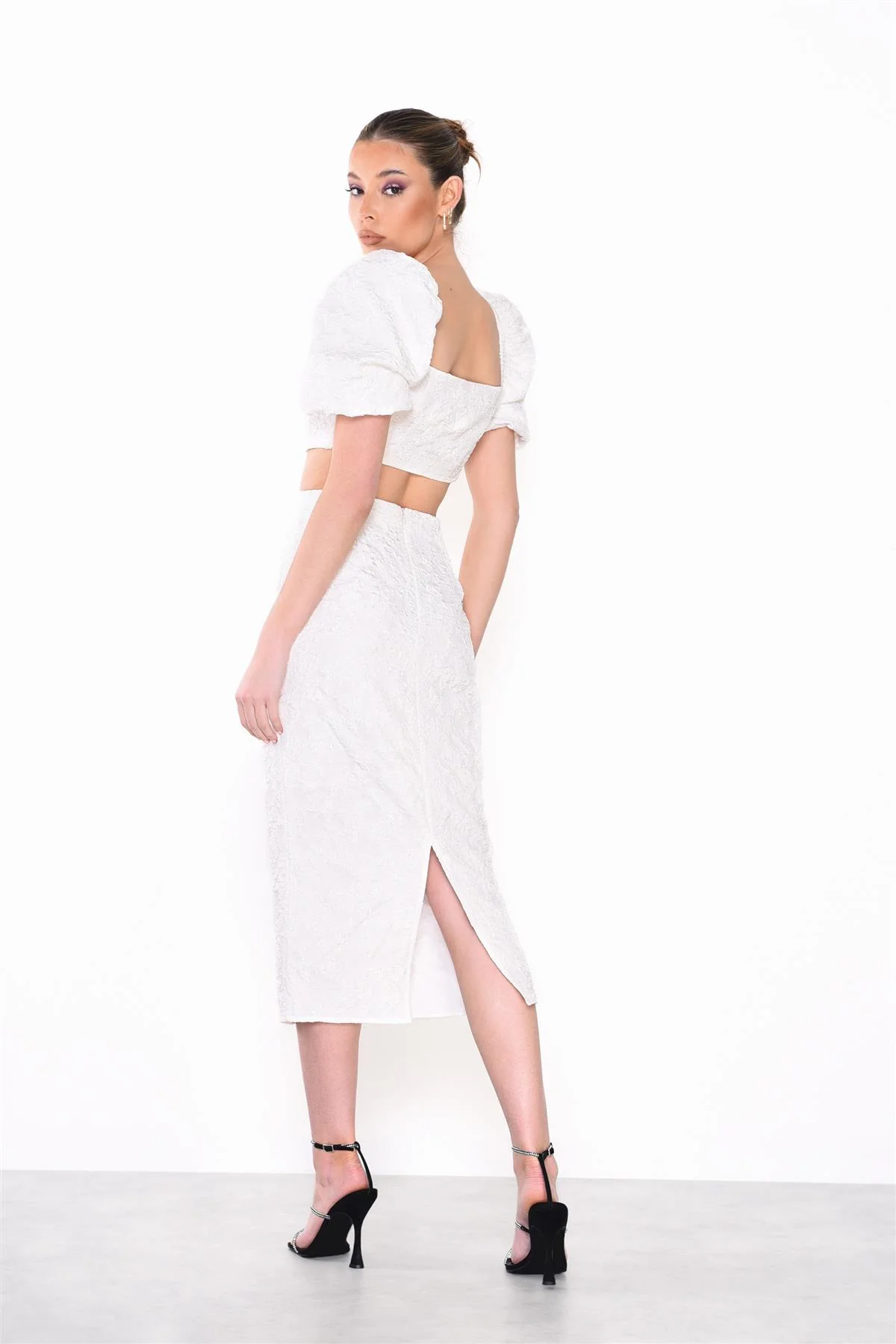 Off-White Jacquard Puff Sleeve Crop-Top - Image 2
