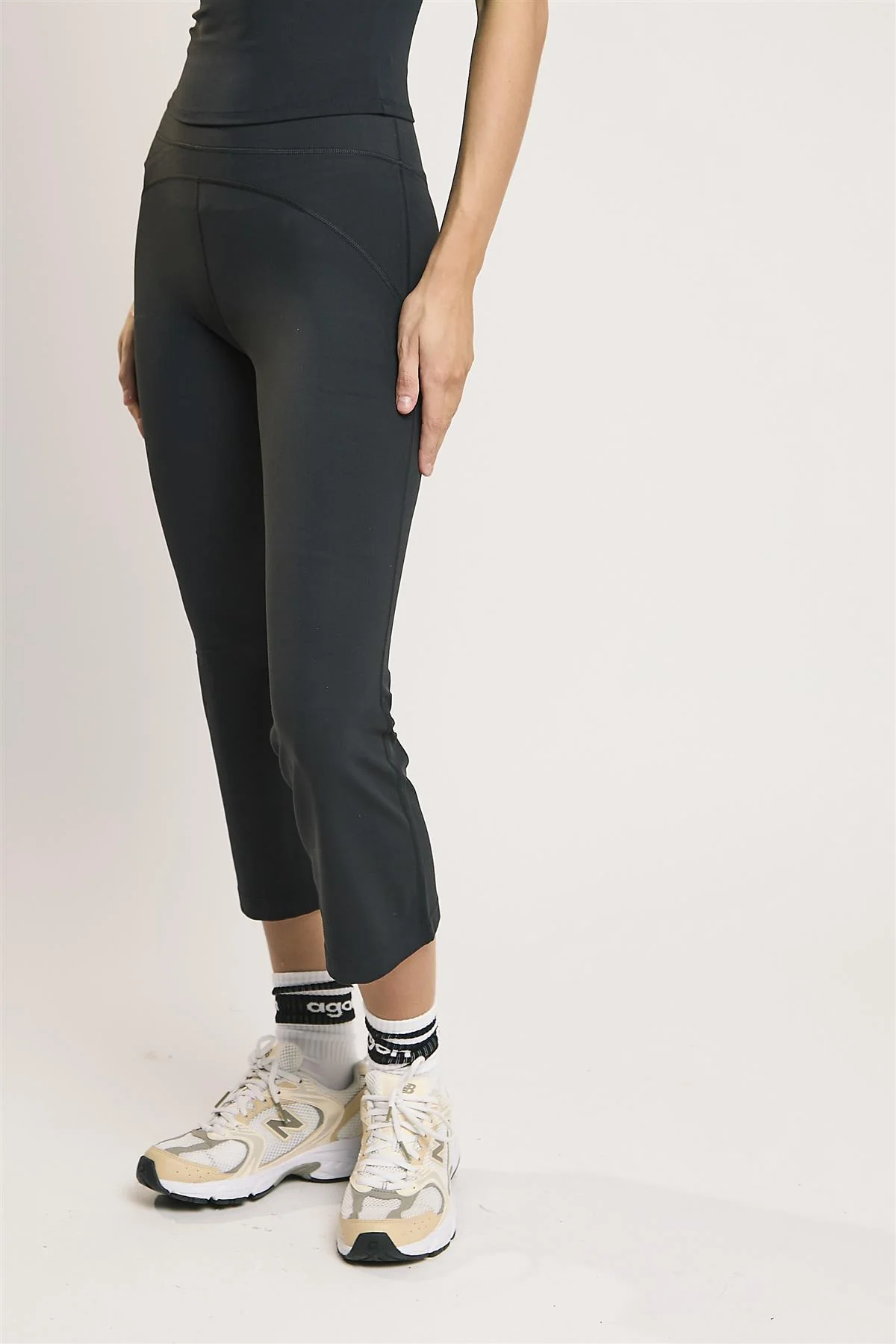 Signature Black Capri Leggings - Image 3