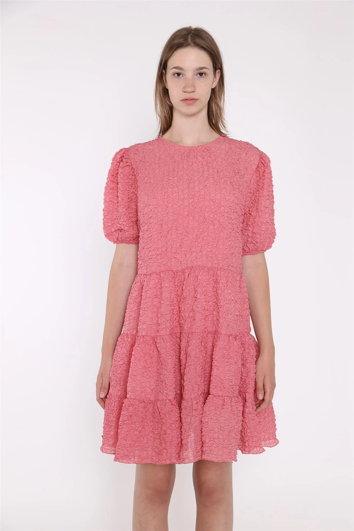 Textured-Rose Puff-Sleeve-Tiered Mini-Dress - Image 4