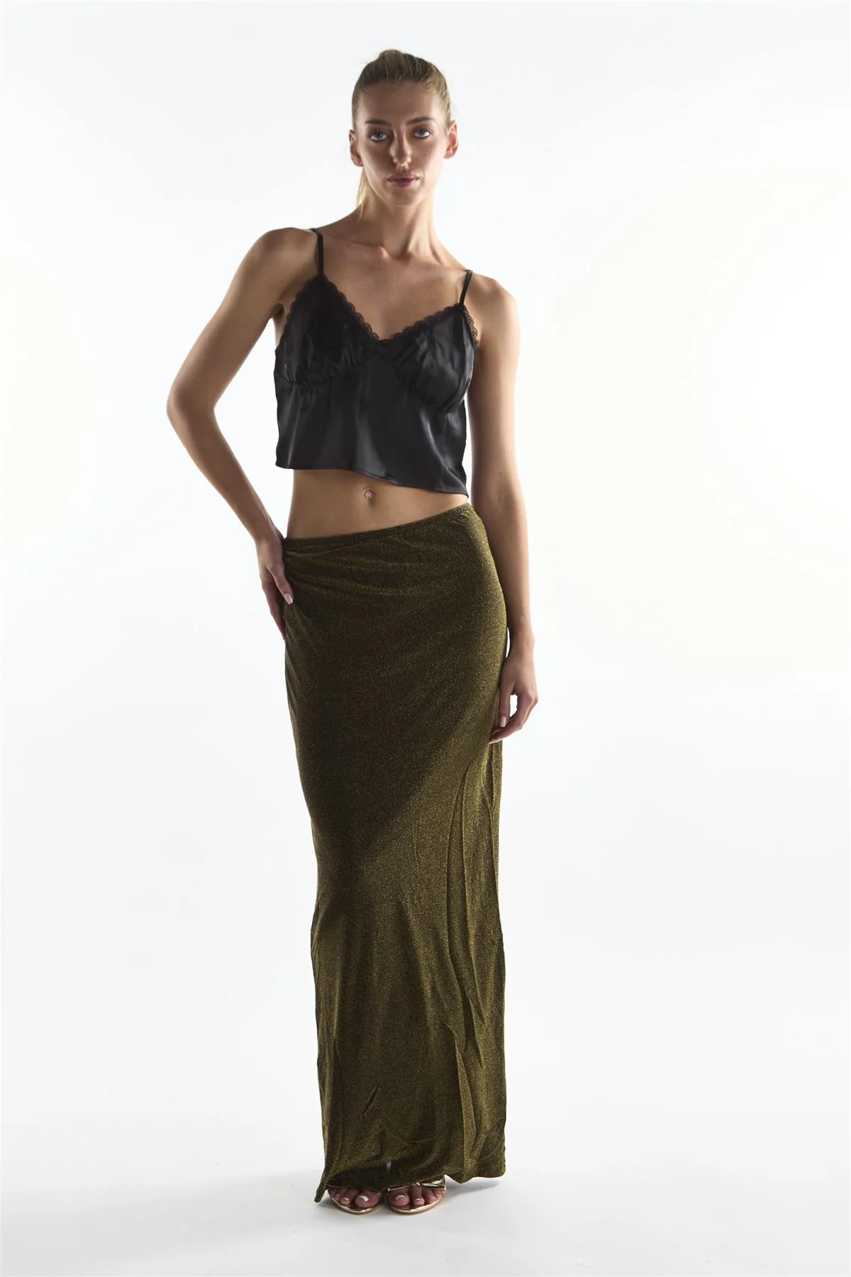 V-Neck Lace Trim Crop Top - Black - Image 2
